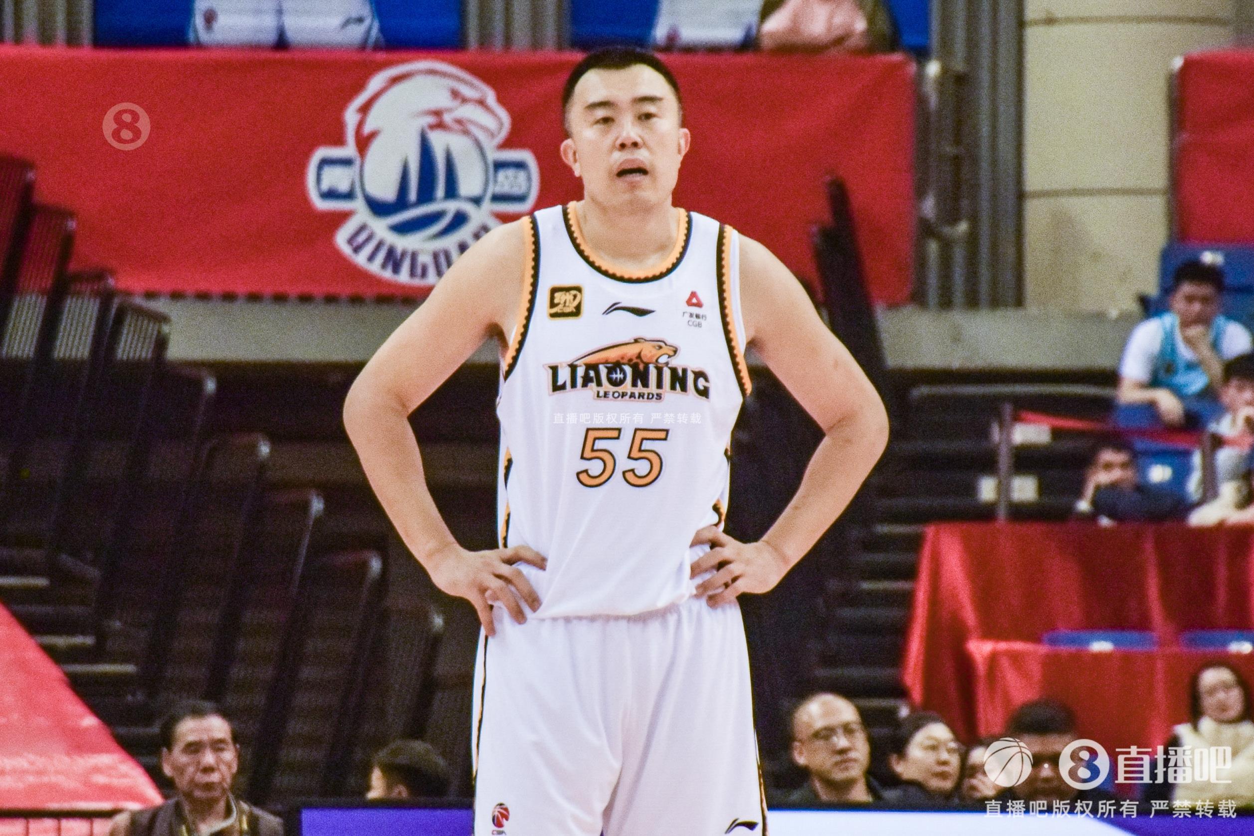 老將盡力了！韓德君7中4拿到14分12籃板3助攻